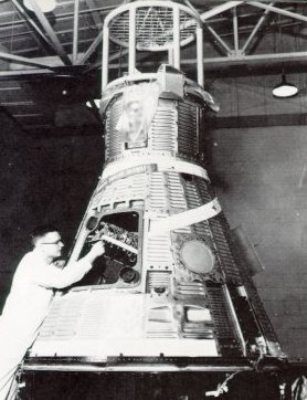 A photo of a one-man capsule